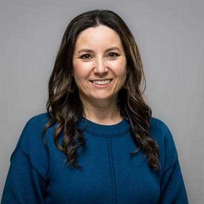 Photo of Parwana Schell, PT