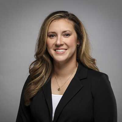 Photo of Lindsay Pierce, PA-C