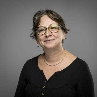 Photo of Sarah de Forest, MD