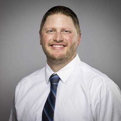 Photo of Alex Russell, CRNA