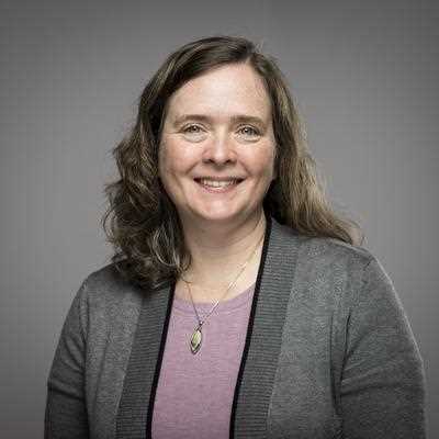 Photo of Maureen English-Cremeans, FNP
